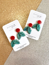 Load image into Gallery viewer, Glitter Holly
