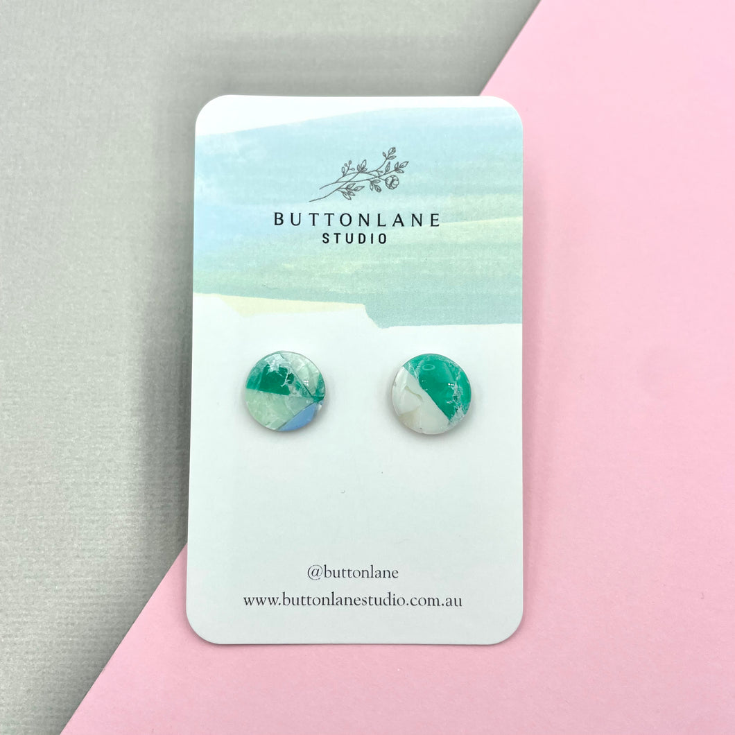 Faux gemstone stud