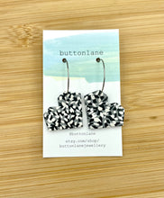 Load image into Gallery viewer, Monochrome Earrings - Hearts
