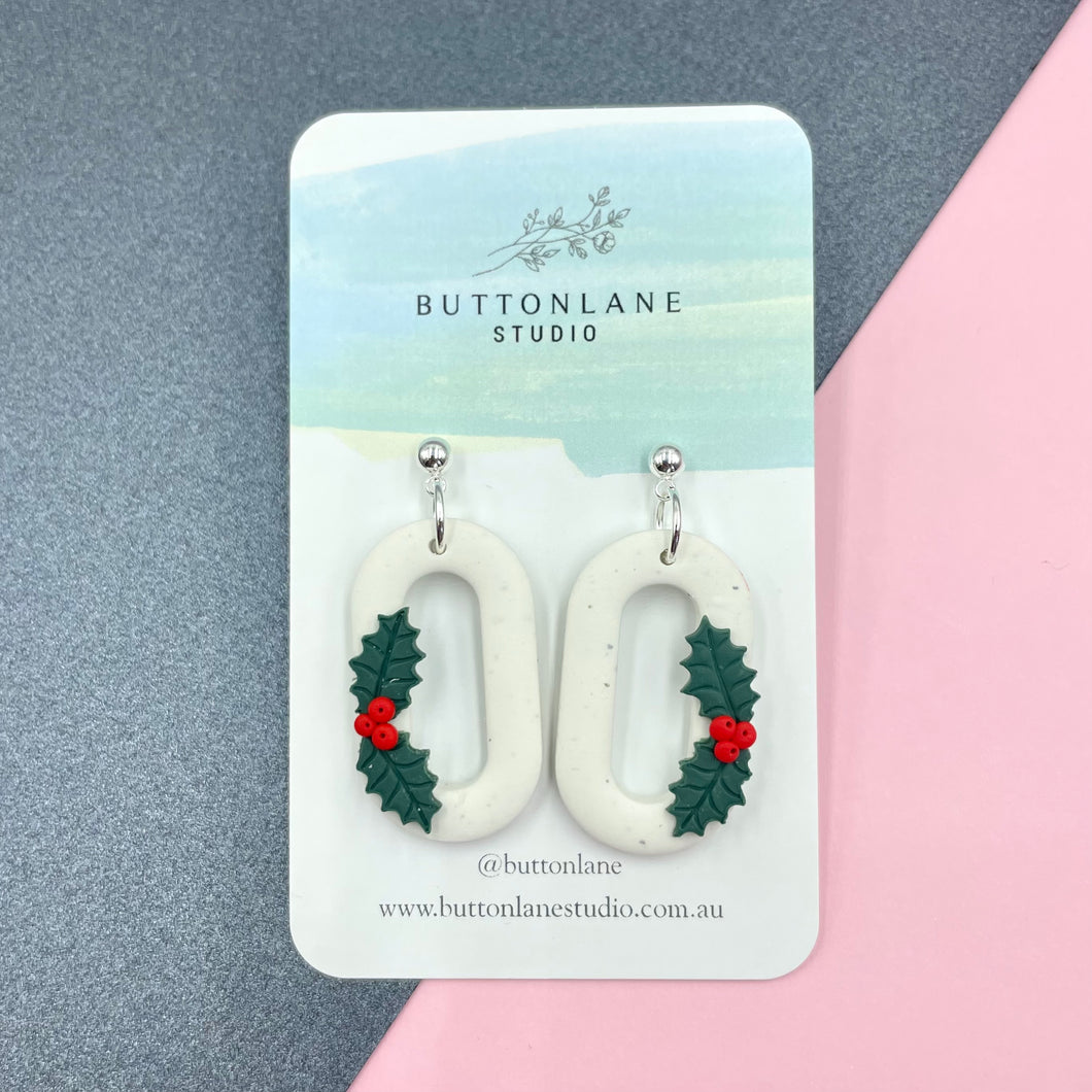Holly Ovals